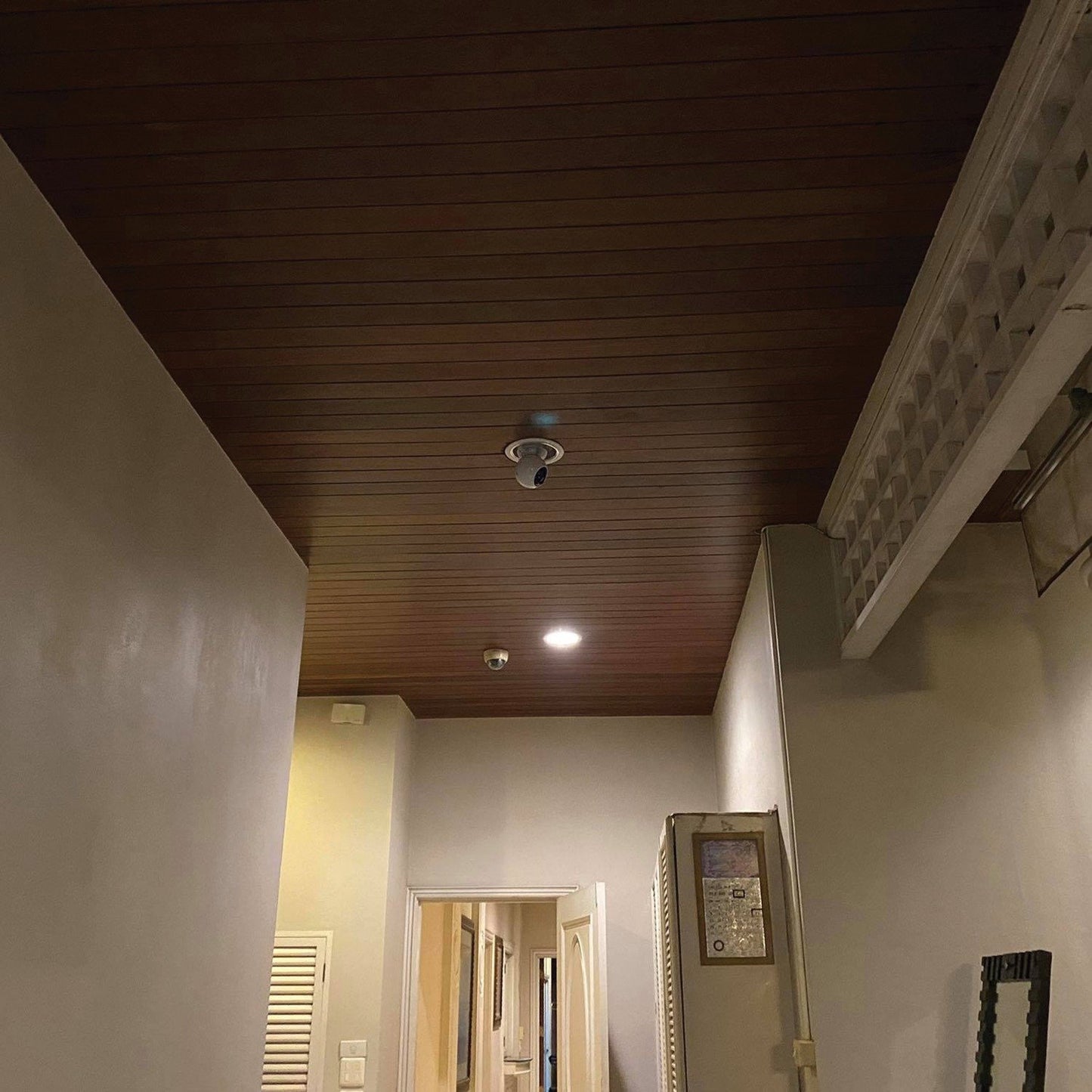 Amaryllo ACR1501R23WHE26 Zeus Biometric Light Bulb Indoor Security Camera