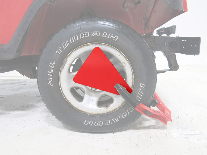 The Club 491LNP Tire Claw XL Lug Nut Protector Plate