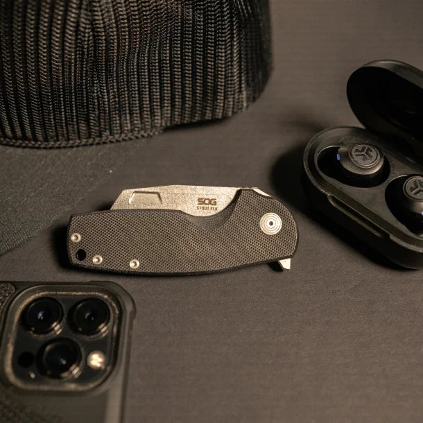 SOG GSMSOG1431257 Stout FLK with 2.4in Cleaver Blade, Black and Stonewash