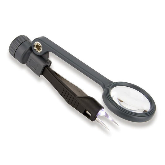 Carson MG88 4.5x LED LIGHTED Magnifier Precision Tweezers Batteries Included