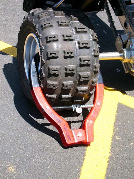 The Club 491 Tire Claw XL